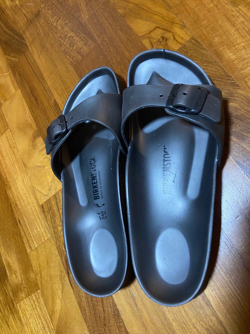 Birkenstock, Men's Fashion, Footwear, Flipflops and Slides on Carousell