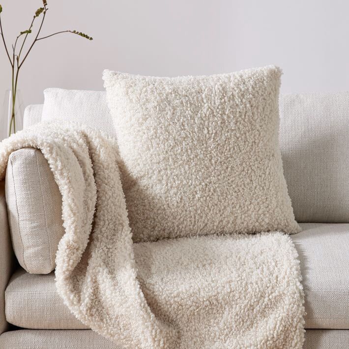 Bouclair hotsell throw pillows