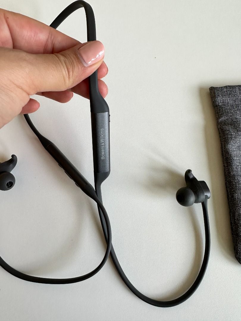 Bowers and wilkins top headphones p13