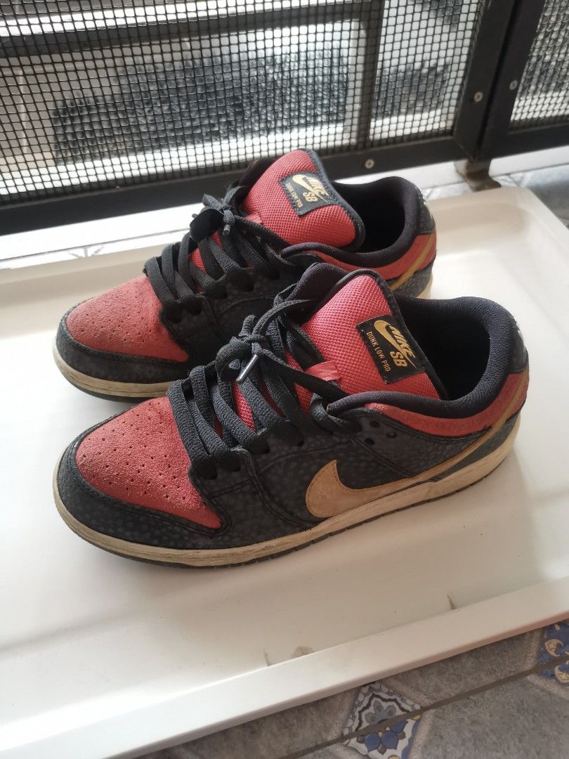nike sb dunk low walk of fame