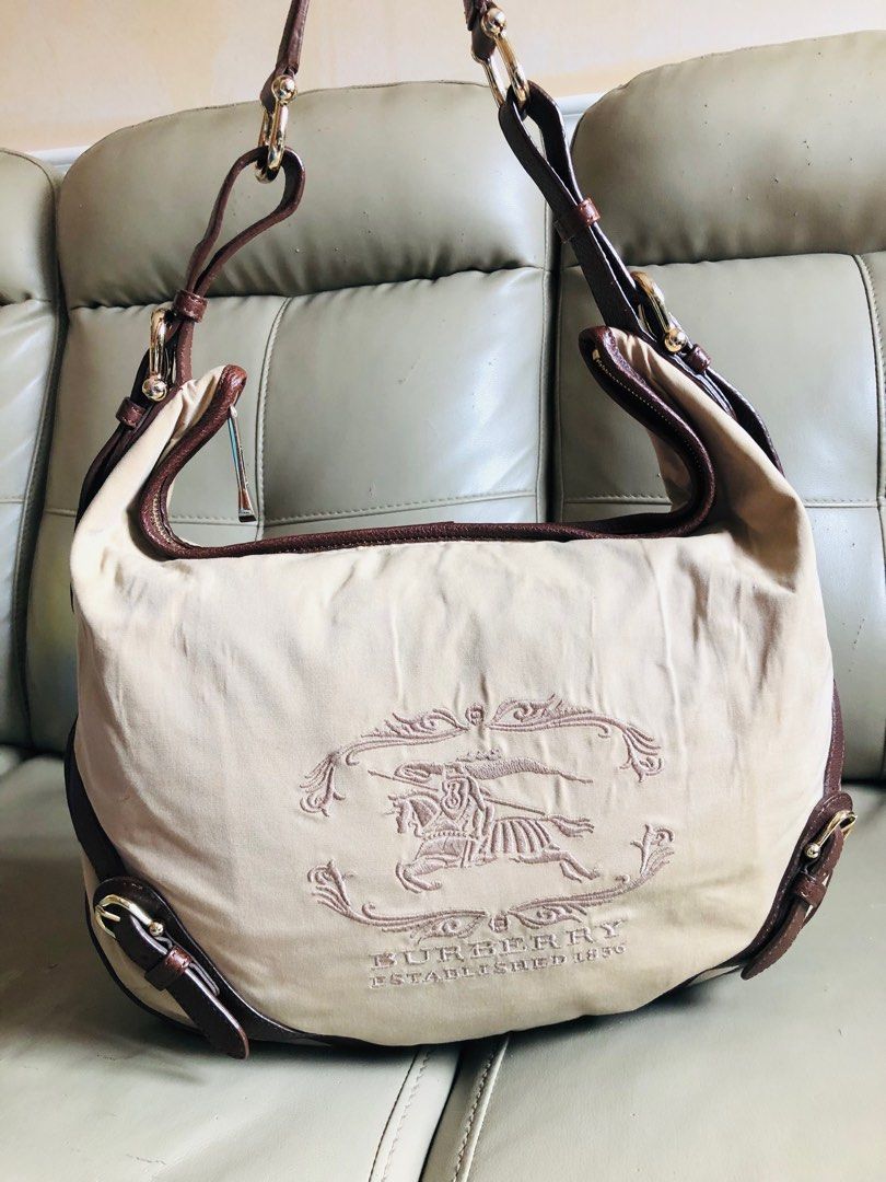 Burberry hobo canvas hotsell