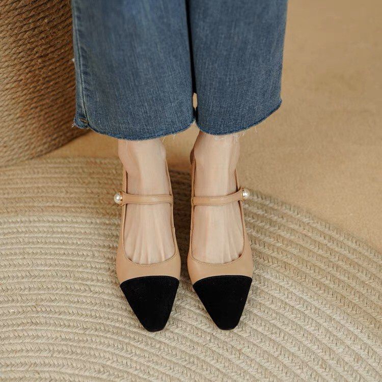 Nude Beige Mid - Heels With Black Bow Calfskin main image 0