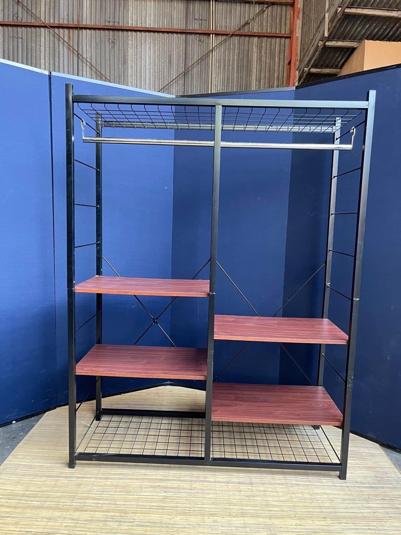 Clothes hanger rack on Carousell