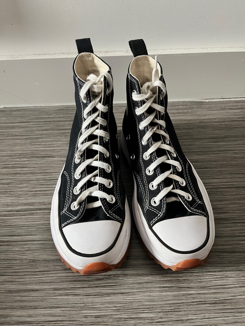 How do chuck cheap taylors run