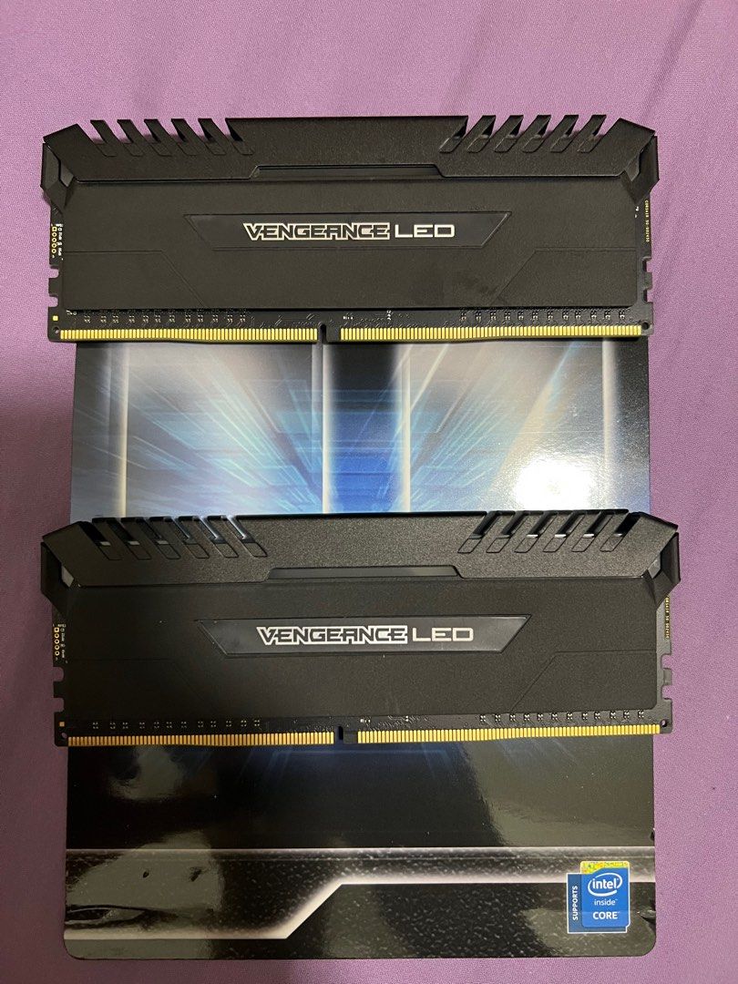 CORSAIR VENGEANCE LED 16GB 2X8GB DDR4 RAM 3000MHZ