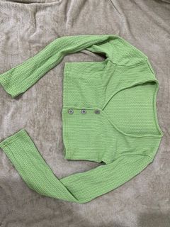 Croptop Longsleeve Large on tag Avocado color