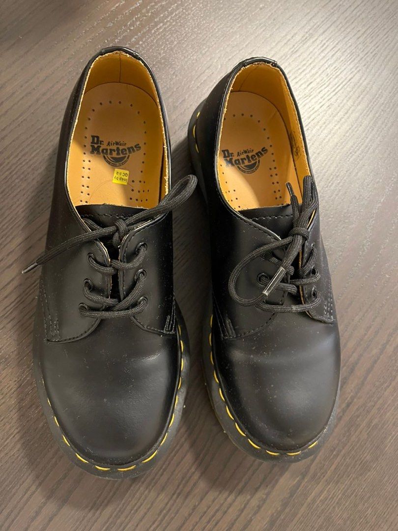 Doc martens outlet dealers