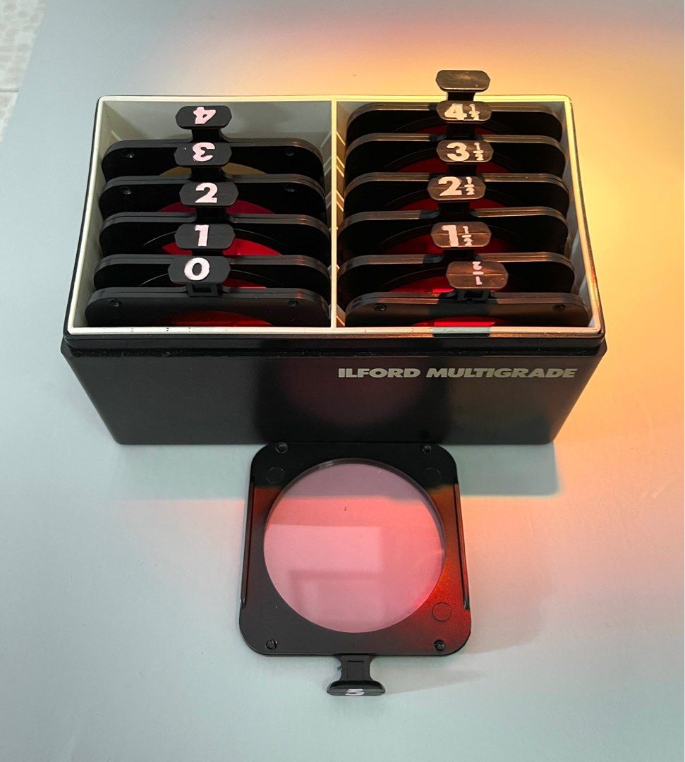 Durst M302 Darkroom Enlarger with Film developing kit., Photography, Photography Accessories