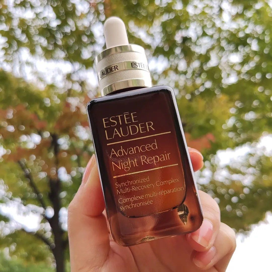 雅詩蘭黛小棕瓶100ml, 美妝保養, 臉部護理, 面部- 面部護理在旋轉拍賣 雅詩蘭黛小棕瓶100Ml, 美妝保養, 臉部護理, 面部- 面部護理在旋轉拍賣