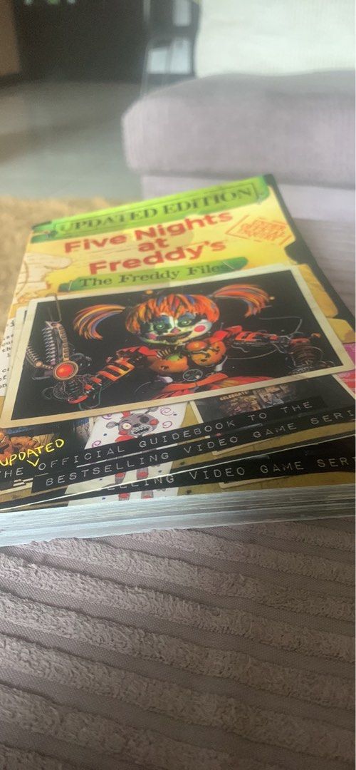 Five nights at Freddy's guide book, Hobbies & Toys, Books & Magazines,  Comics & Manga on Carousell