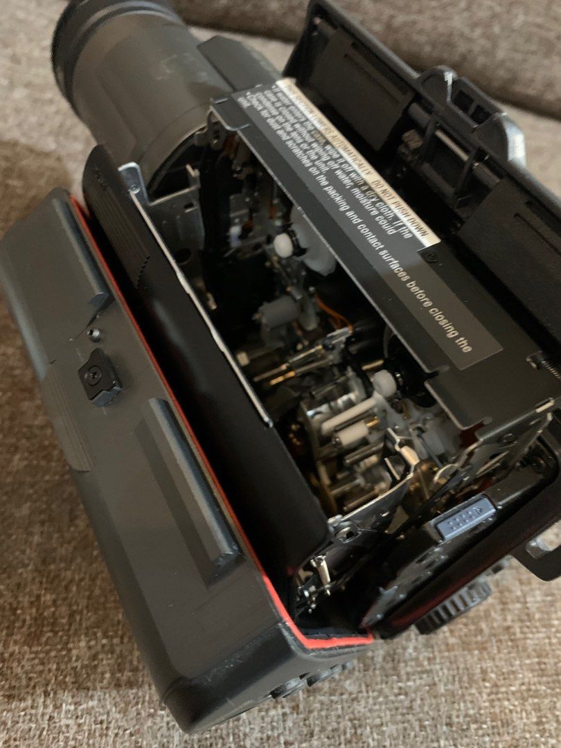 Hitachi Camcorder Hi8 WORKING, Photography, Video Cameras on Carousell