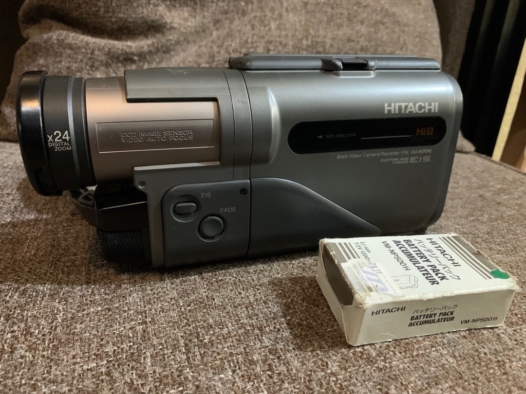 Hitachi Camcorder Hi8 WORKING, Photography, Video Cameras on Carousell