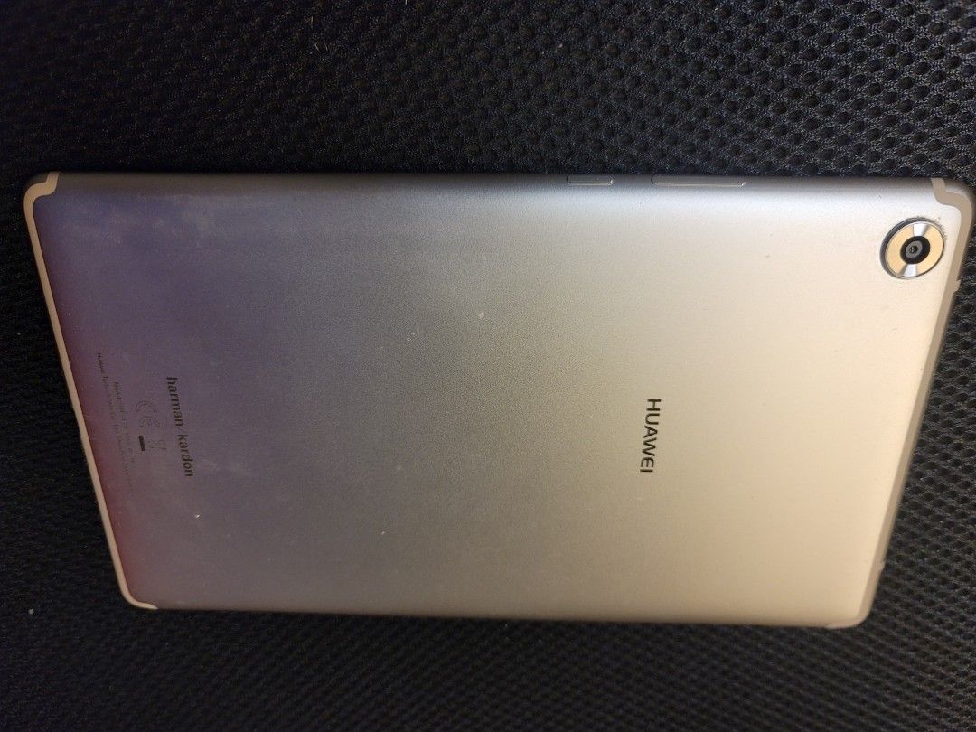 Huawei M5 8.4 LTE　SHT-AL09