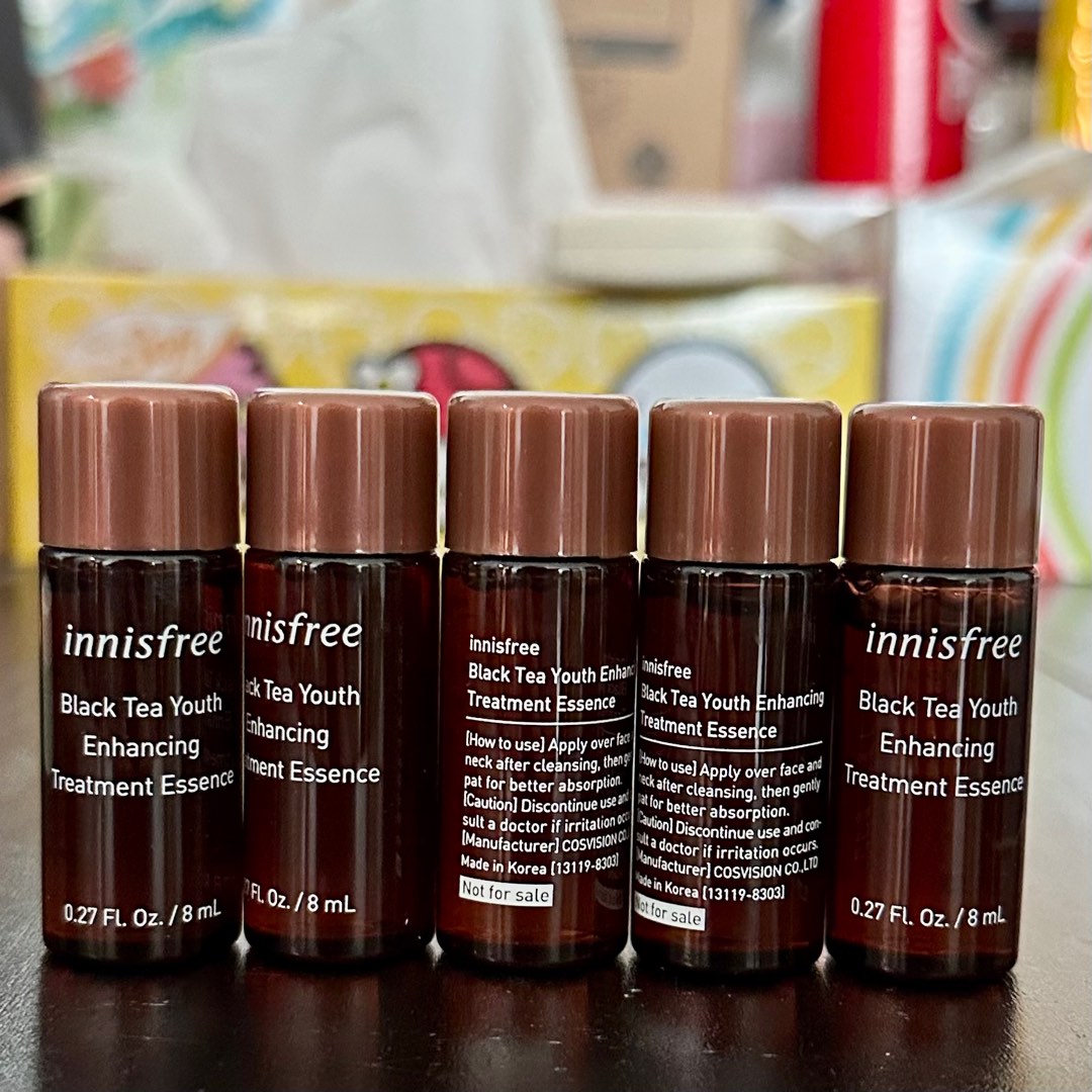 innisfree Black Tea Youth Enhancing Treatment Essence (5 x 8 ml) + Free