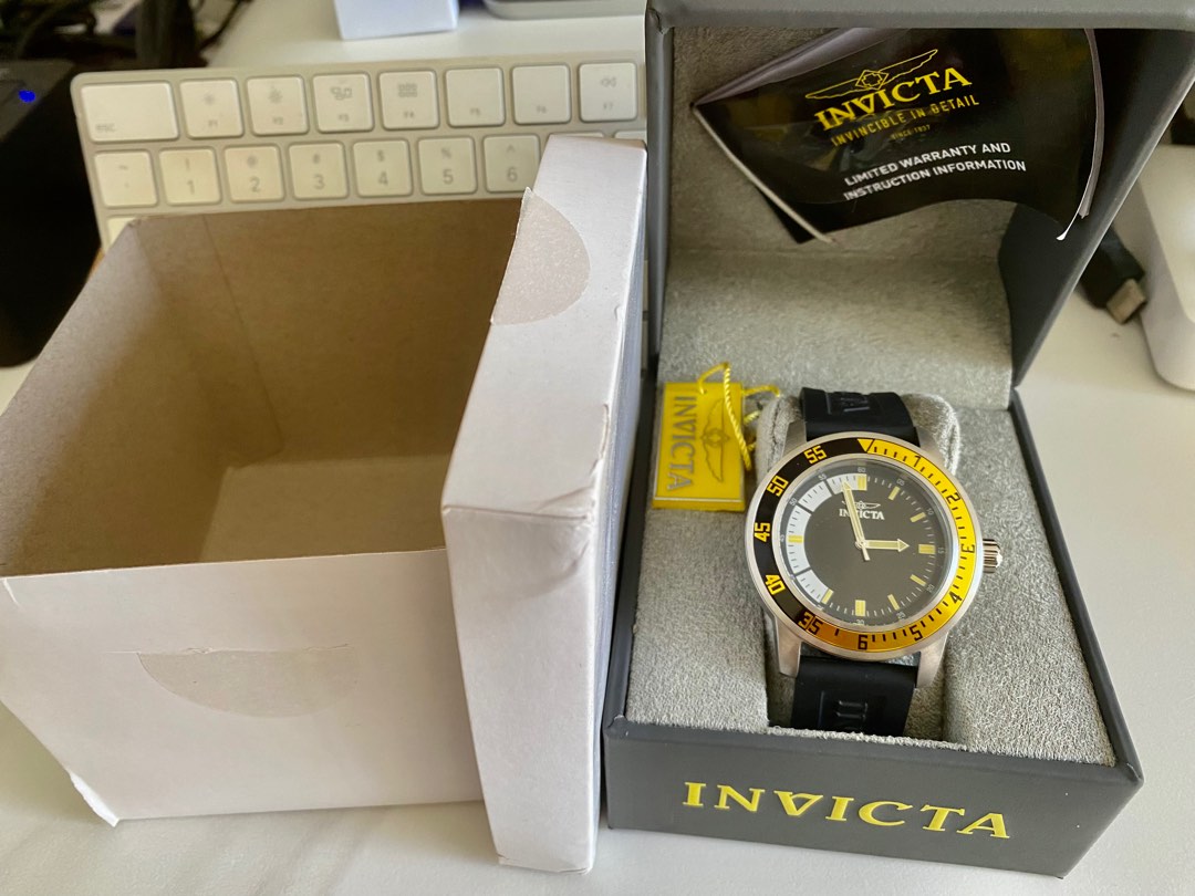 Invicta Specialty Collection No.12847 Luxury Watches on Carousell