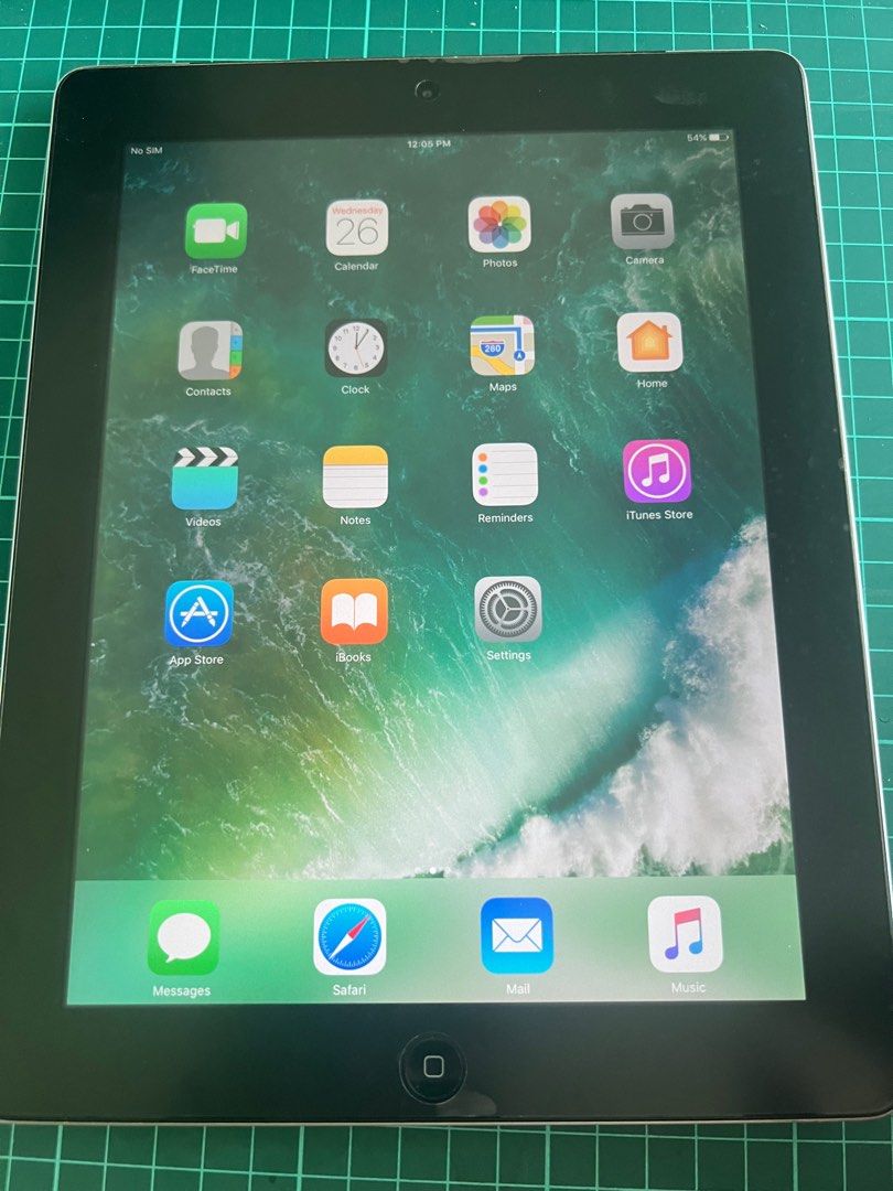 iPad 16GB with cellular, Mobile Phones & Gadgets, Tablets, iPad on ...