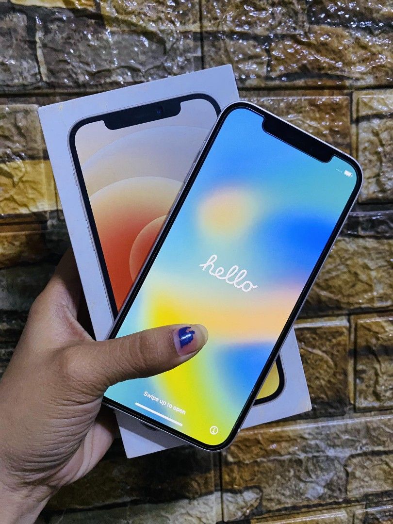 Iphone 12 (Category: iPhone 12 Series) located in Manila. Submitted by skychoochoo (Listing ID 1228574502, Image 3). Description: For sale or swap Iphone 12 64gb Globelock 22k selling 24k swapping No issue Makinis 99% smooth Complete package Check all you want Truetone ok Face id ok Manila area or nearby meet up Pwede sa malayo add na lang df.