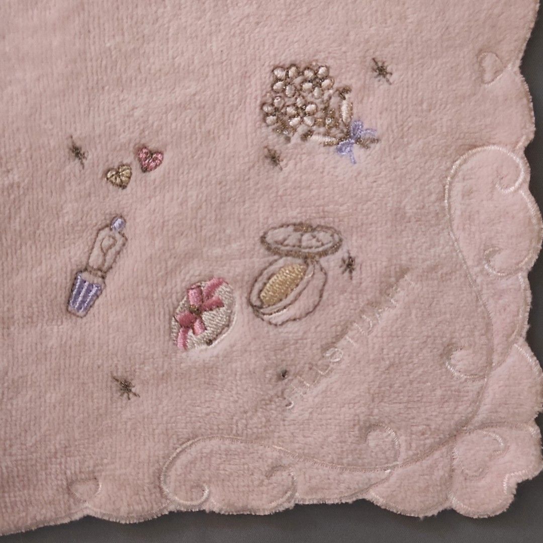 Jill Stuart face towel (Category: Bath) located in Manila. Submitted by the_simple_things (Listing ID 1228630807, Image 3). Description: Authentic Jill Stuart face towel Japan-sourced Like new condition very nice in actual embroidered details dainty pink.