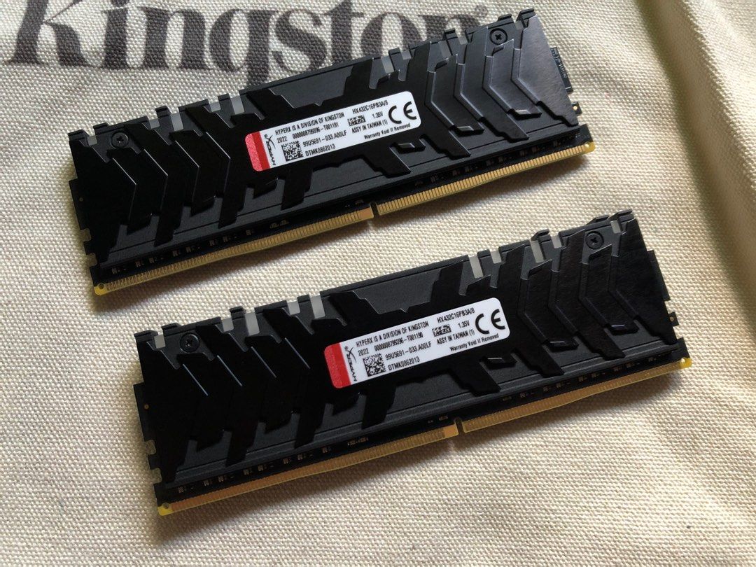 Kingston HyperX Predator RGB 3200MHz 16GB (2x8GB) DDR4 HX432C16PB3A/8