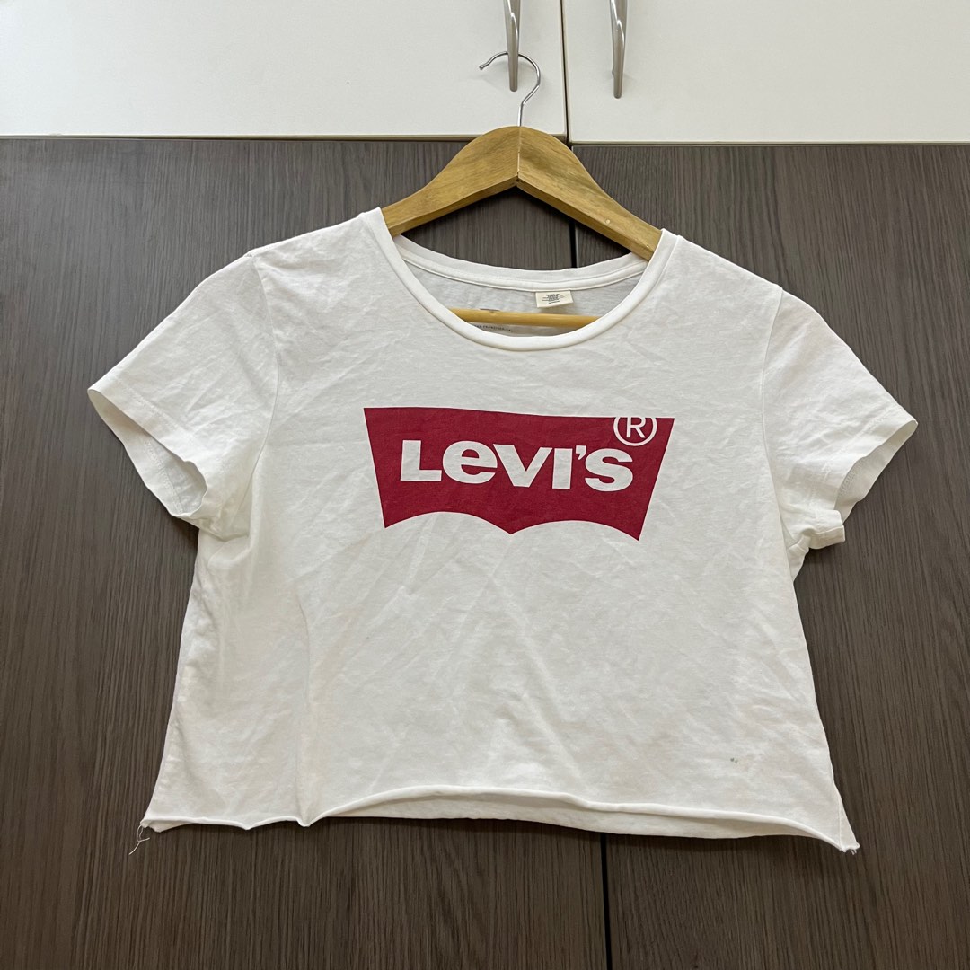 Levis crop top outlet white