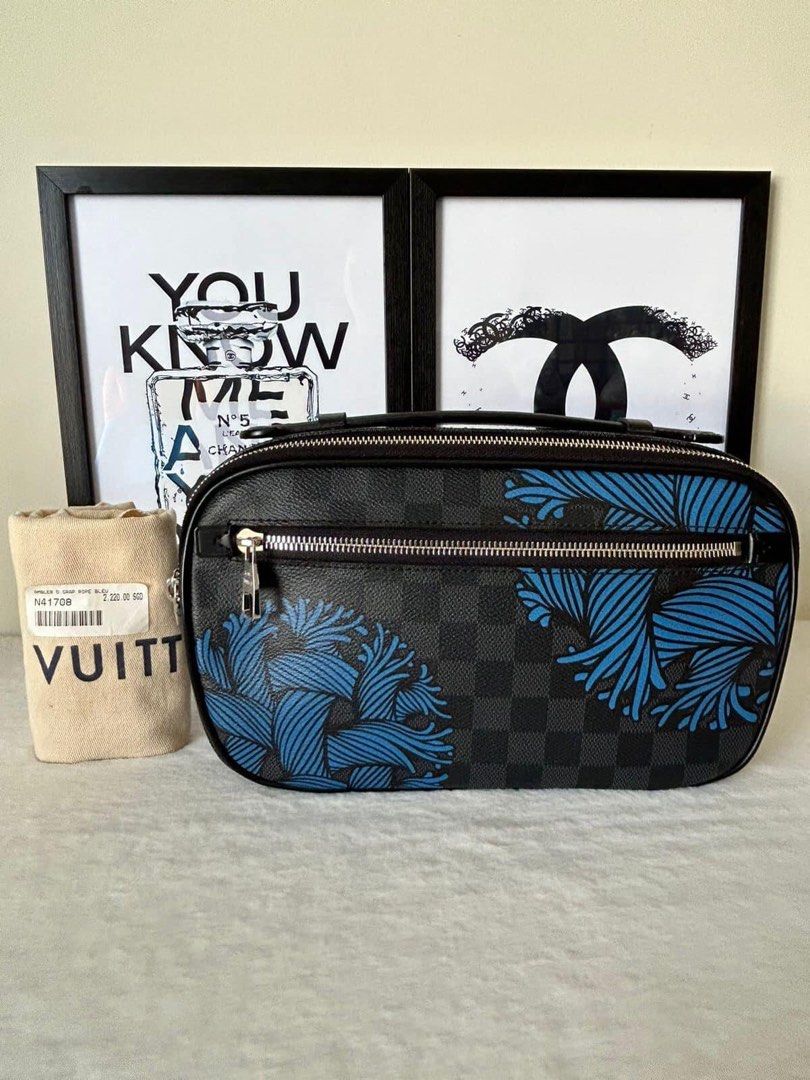Louis Vuitton Ambrel Christopher Menes Belt Bag (Category: Luxury Bags & Wallets) located in Manila. Submitted by bagislifeshop (Listing ID 1228586087, Image 1). Description: ▪️Louis Vuitton Ambrel Christopher Menes Belt Bag▪️ ☑️Available in Pampanga ✅Date code: MB4116 ✅Condition: 9/10 ✅Material: Damier graphite coated canvas ✅Inclusion: Dustbag .