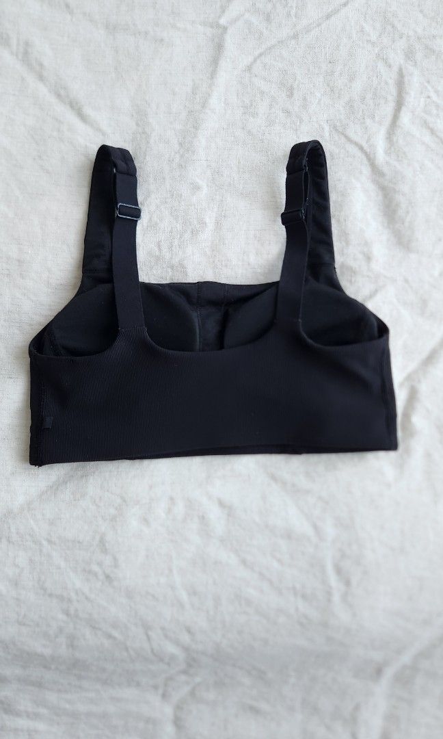 Lululemon Ribbed Train Bra 6, Women's Fashion, Activewear on Carousell