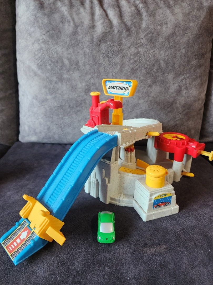 Matchbox toy car wash playset, Hobbies & Toys, Toys & Games on Carousell