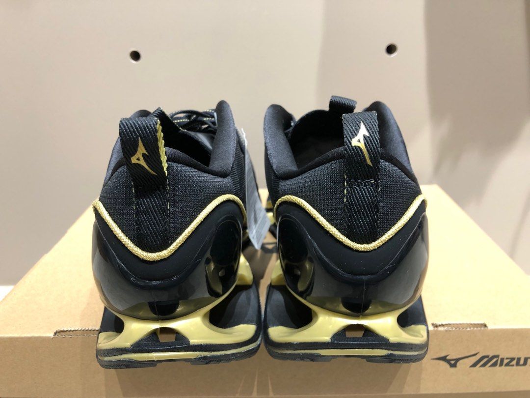 Mizuno Men Wave Prophecy 11 Black/Gold 男裝路跑鞋跑步鞋, 男裝, 鞋