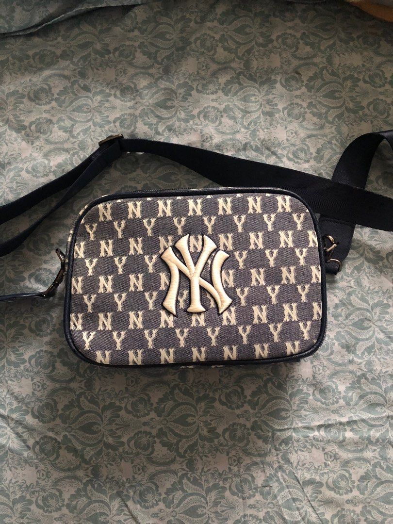 MLB Monogram NY New York Yankees Crossbody Bag Blue 32BGDC011-50N