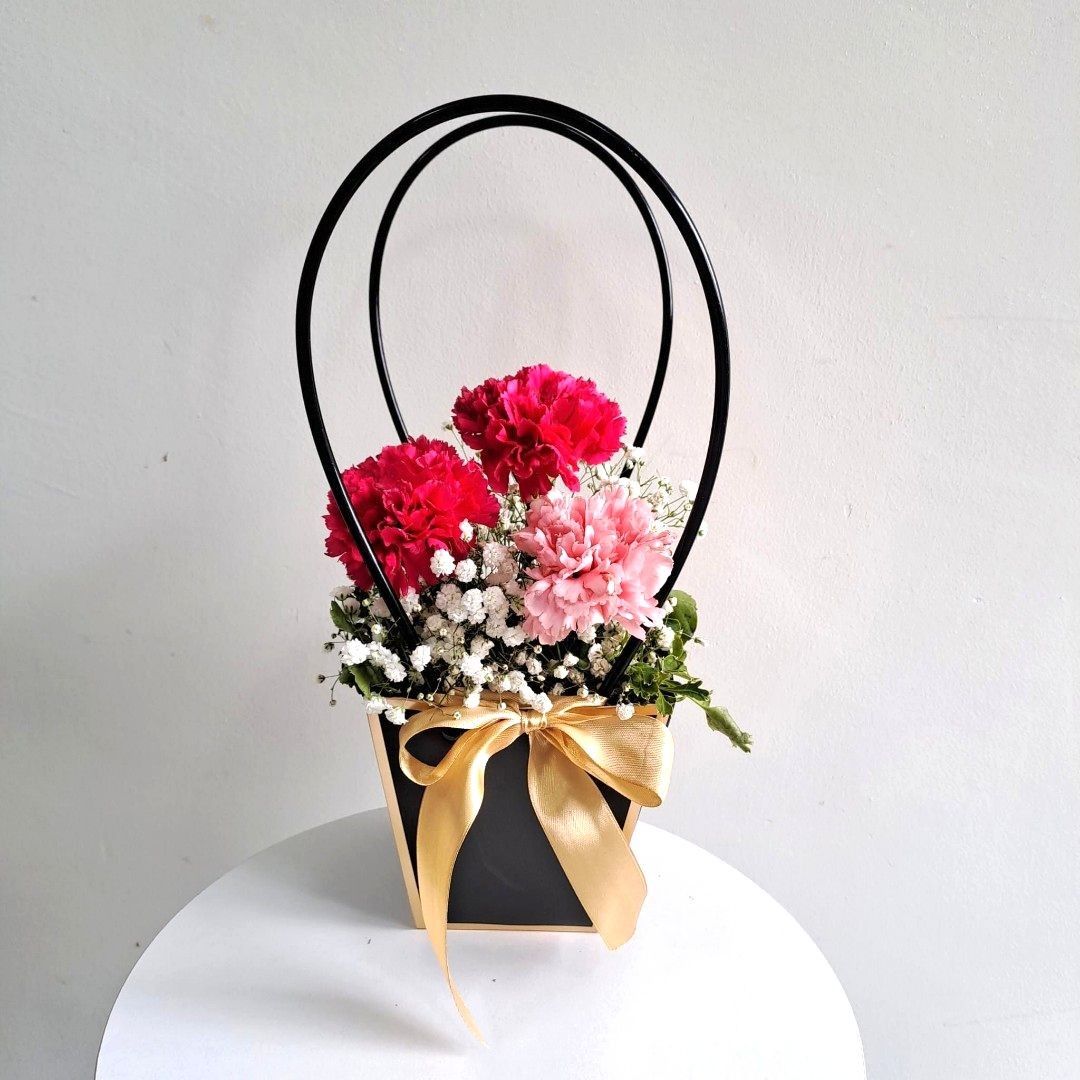 Mother's day/ Fresh carnation Flower Bouquet/birthday/graduation