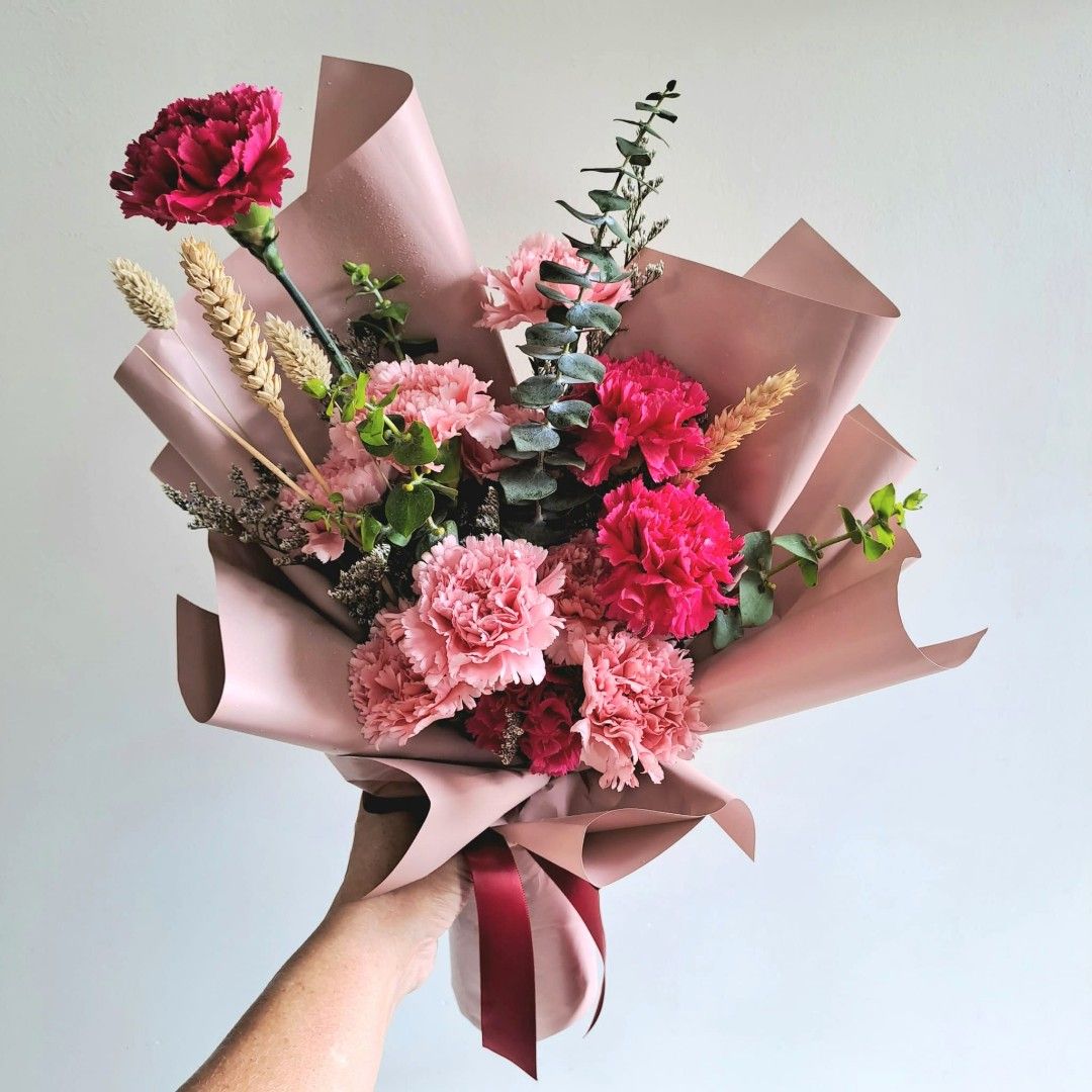 Mother's day/ Fresh carnation Flower Bouquet/birthday/graduation