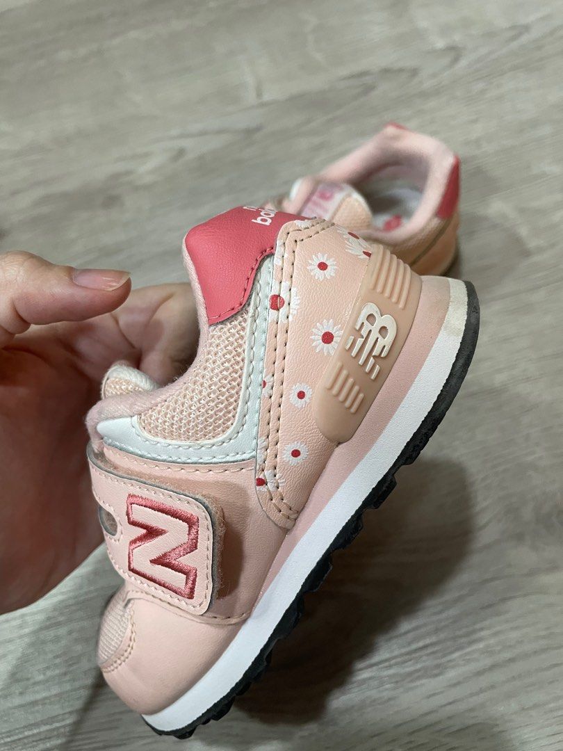Girls new balance top 86