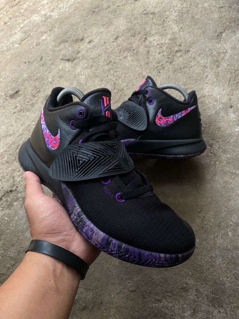 kyrie 3 flytrap purple
