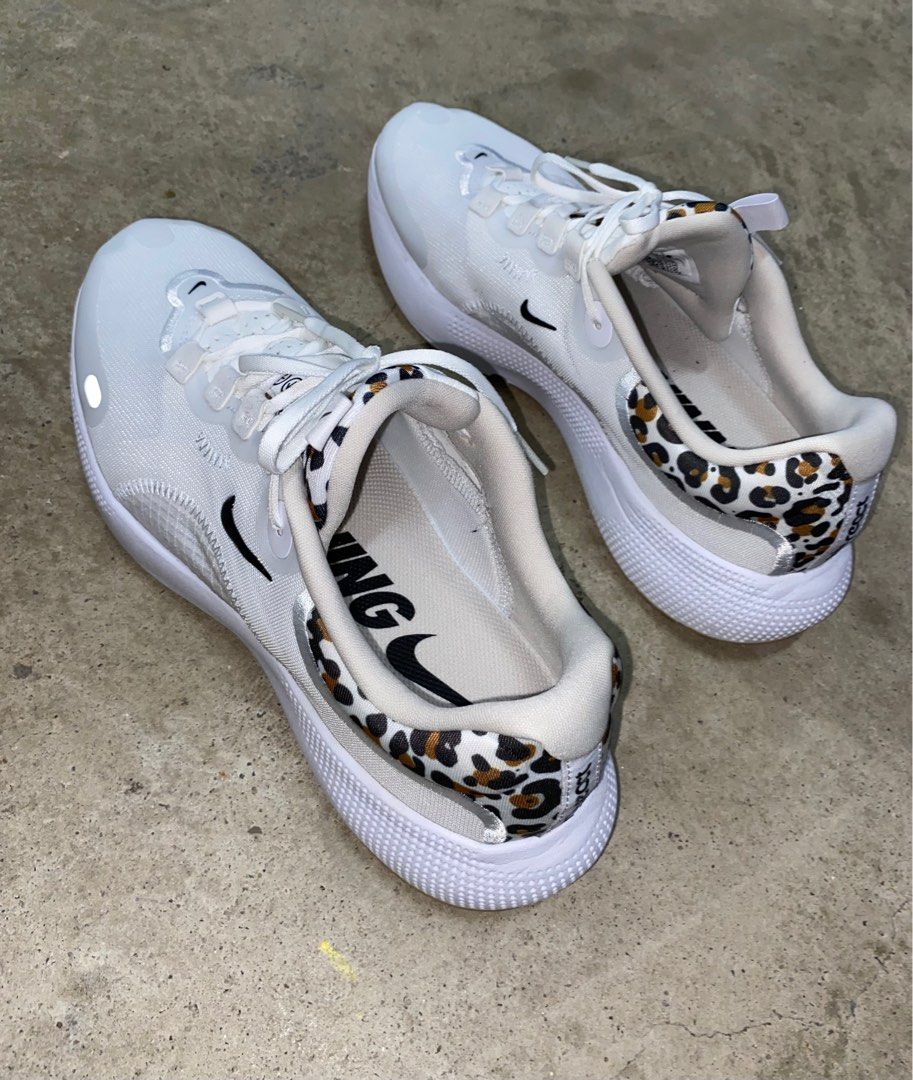 Nike Leopard Print White Shoes Sneakers Women Men Reflective US11 EUR 43 Free socks free delivery Authentic
