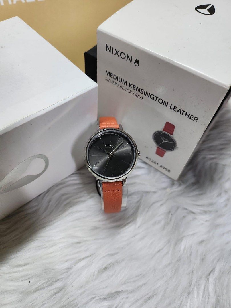 Nixon Medium Kensington Leather Watch Women s Fashion Watches Accessories Watches on Carousell