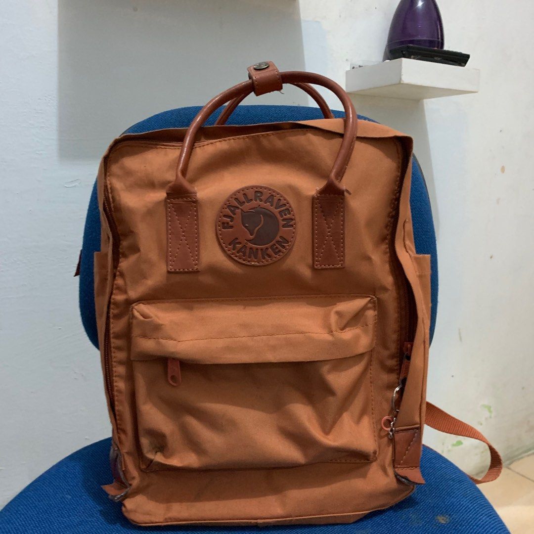 Preloved Kanken Leather Fesyen Wanita Tas Dompet di Carousell