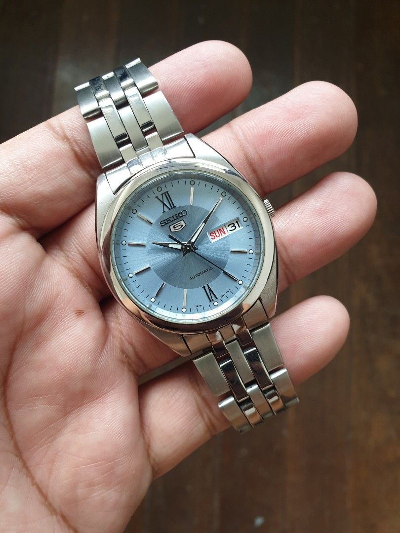 Seiko 5 hotsell ice blue