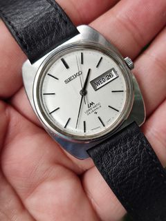 (Category: ) located in . Submitted by worldofwatches21 (Listing ID 1228608879, Image 1). Description: .