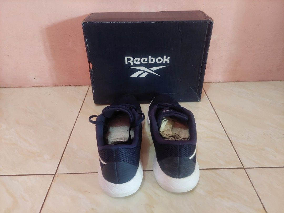 Sepatu Reebok Made In Indonesia Size 43 Fesyen Pria Sepatu Sneakers di Carousell
