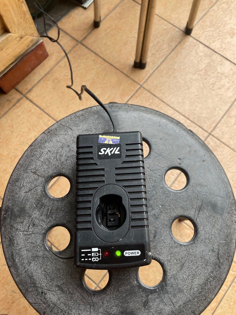 Skil 12 volt battery charger deals