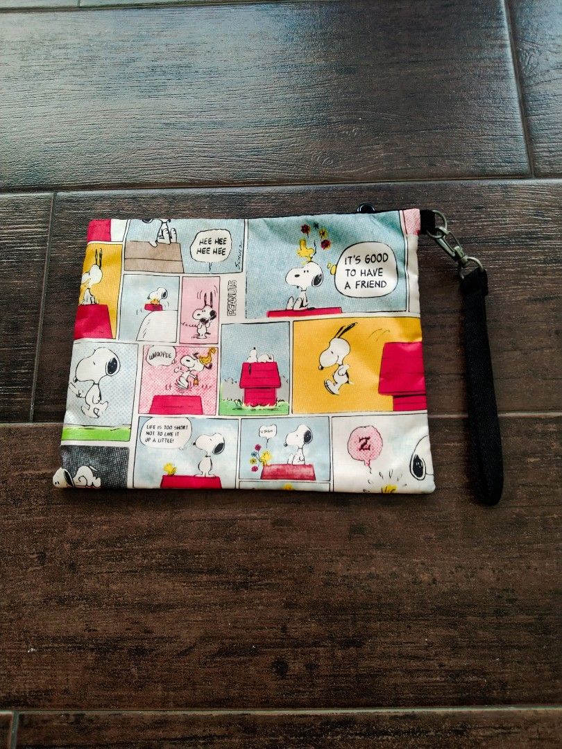 Snoopy leSportsac zipped pouch, Women's Fashion, Bags & Wallets, Purses