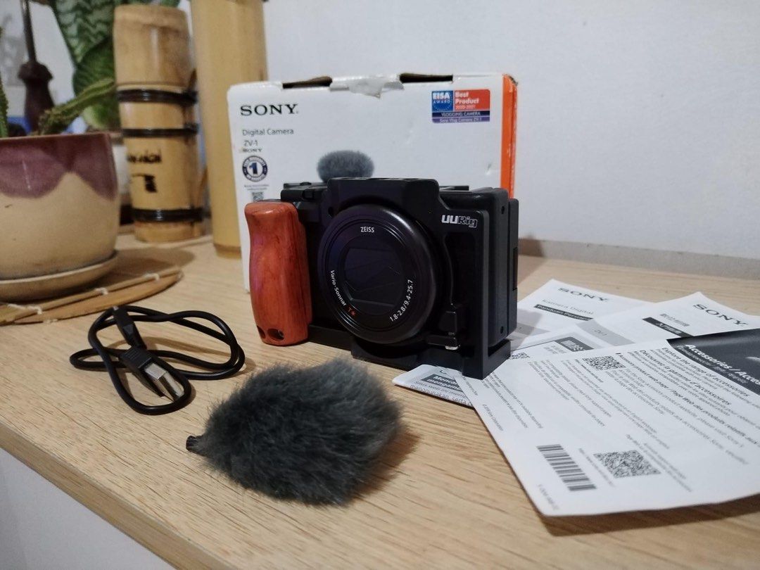 Sony ZV1, Photography, Cameras on Carousell