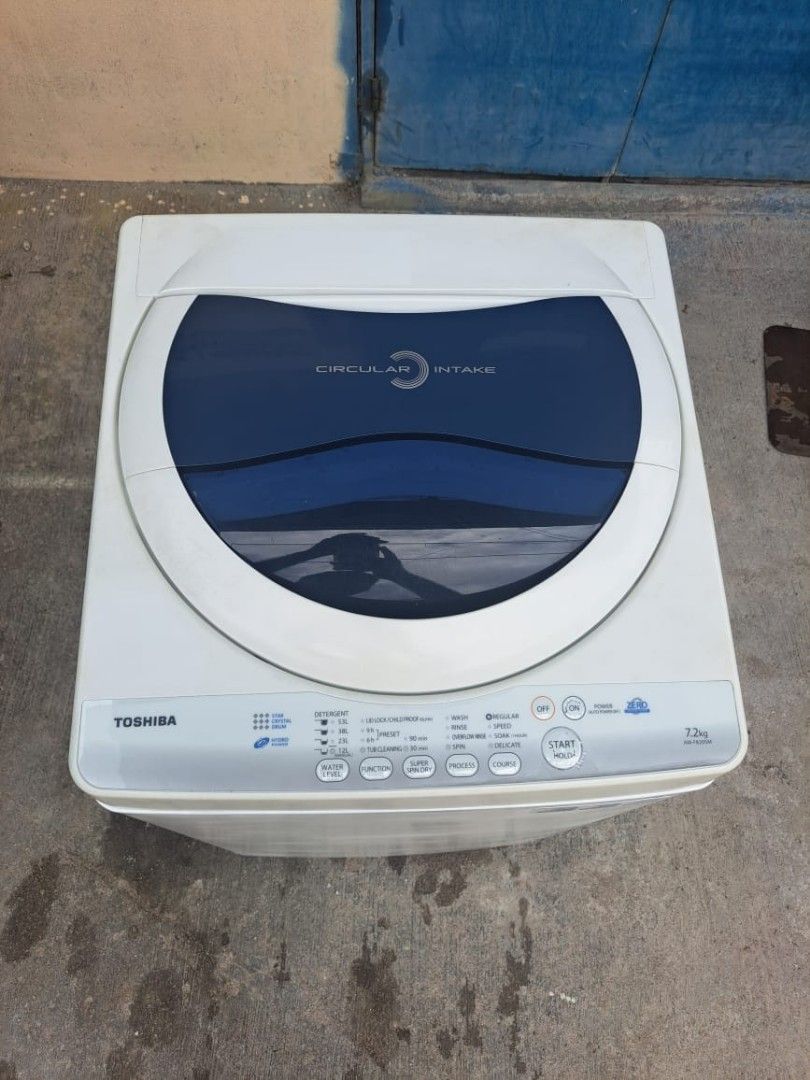 Toshiba top load washing machine 7 kg, TV & Home Appliances, Washing