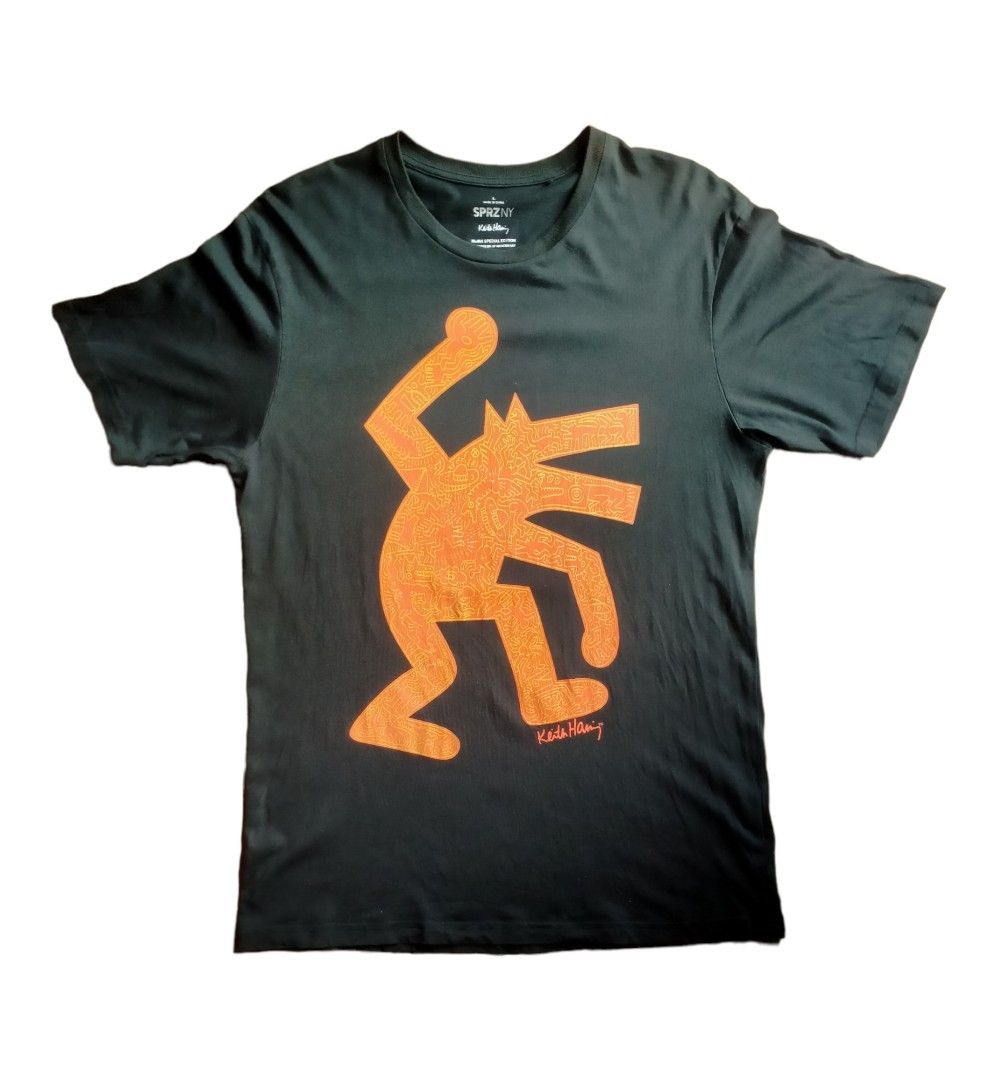 UNIQLO SPRZ MoMA SPECIAL EDITION 2014 Keith Haring Dog Man Tshirt, Men's Fashion, Tops & Sets