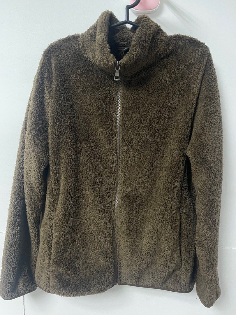 UNIQLO Fur Jacket Blazer/Coat Brown (Category: Coats, Jackets and Outerwear) located in Pasay City. Submitted by jessbareta21 (Listing ID 1228663084, Image 2). Description: Thick Fabric Good quality No damage PM for more details ‼️MOP: Cash/Gcash/Bank Transfer Payment First before delivery ‼️Shipping: Lalamove/Grab/LBC/ Meet up near Pasay .