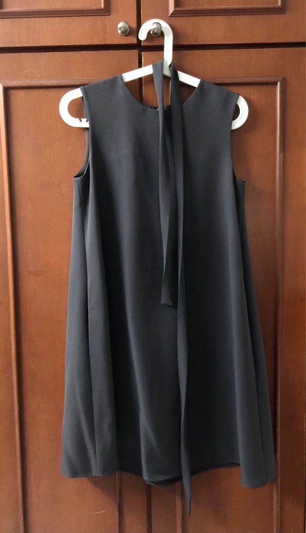 Uniqlo drape sleeveless best sale dress