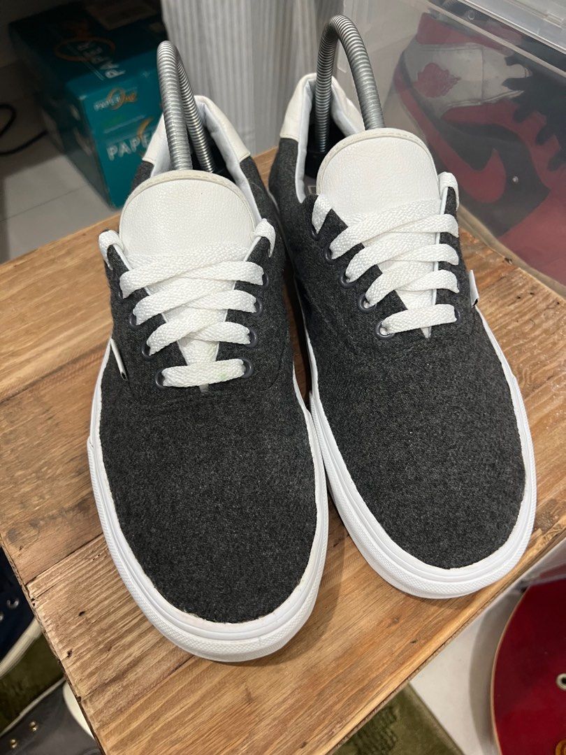vans era charcoal
