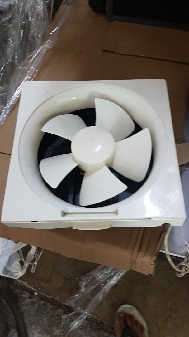 Ventilation fan 18. At yishun call now to buy, Furniture & Home Living