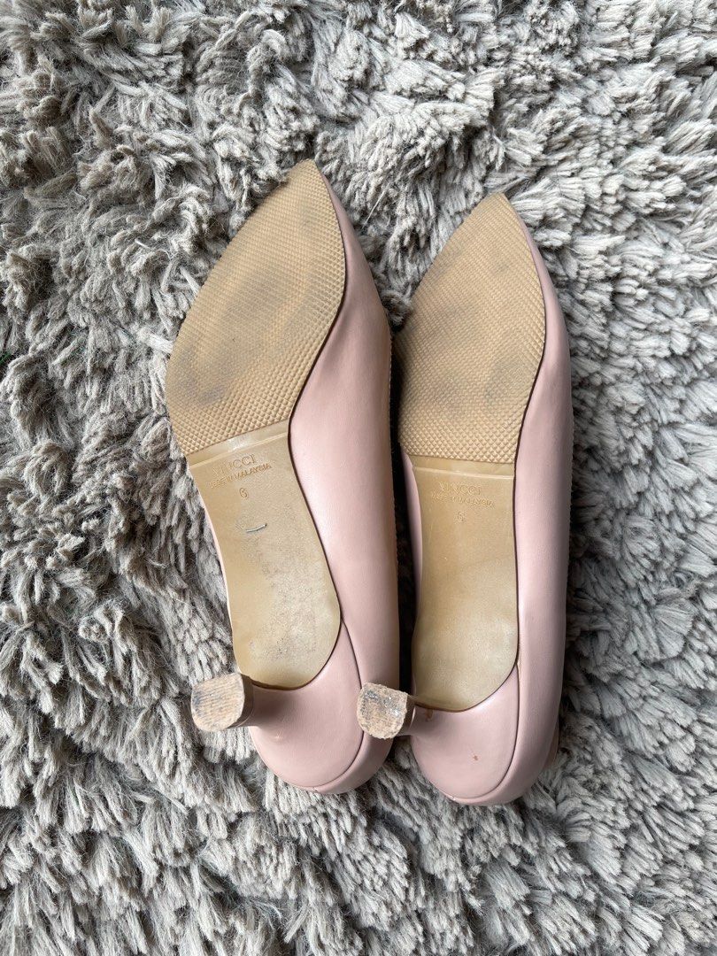 Vincci nude pump shoes heels, Women's Fashion, Footwear, Heels on Carousell