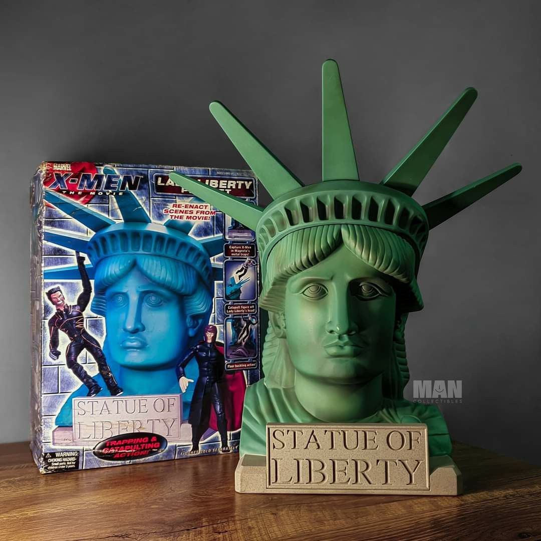 Vintage Toy Biz XMen The Movie Lady Liberty Playset (Statue of Liberty